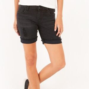 Kut from the Kloth Catherine Boyfriend Black Short
